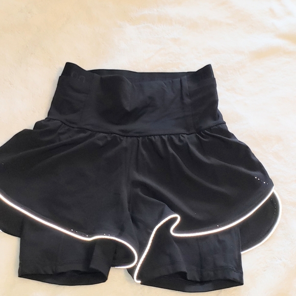 Lululemon Fast & Free Shorts 6 - Picture 8 of 12